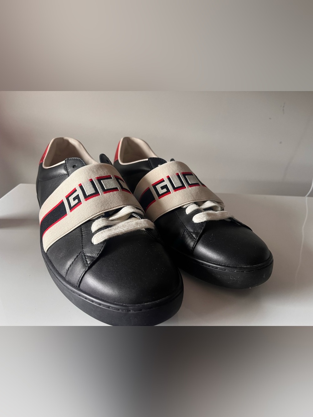 Gucci Black Leather Slip-On Sneakers with Logo Strap Men’s size 11